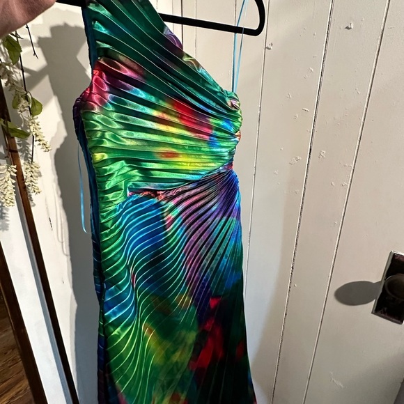 AKIRA NWT Multicolor One-Shoulder Pleated Dress - Picture 5 of 6